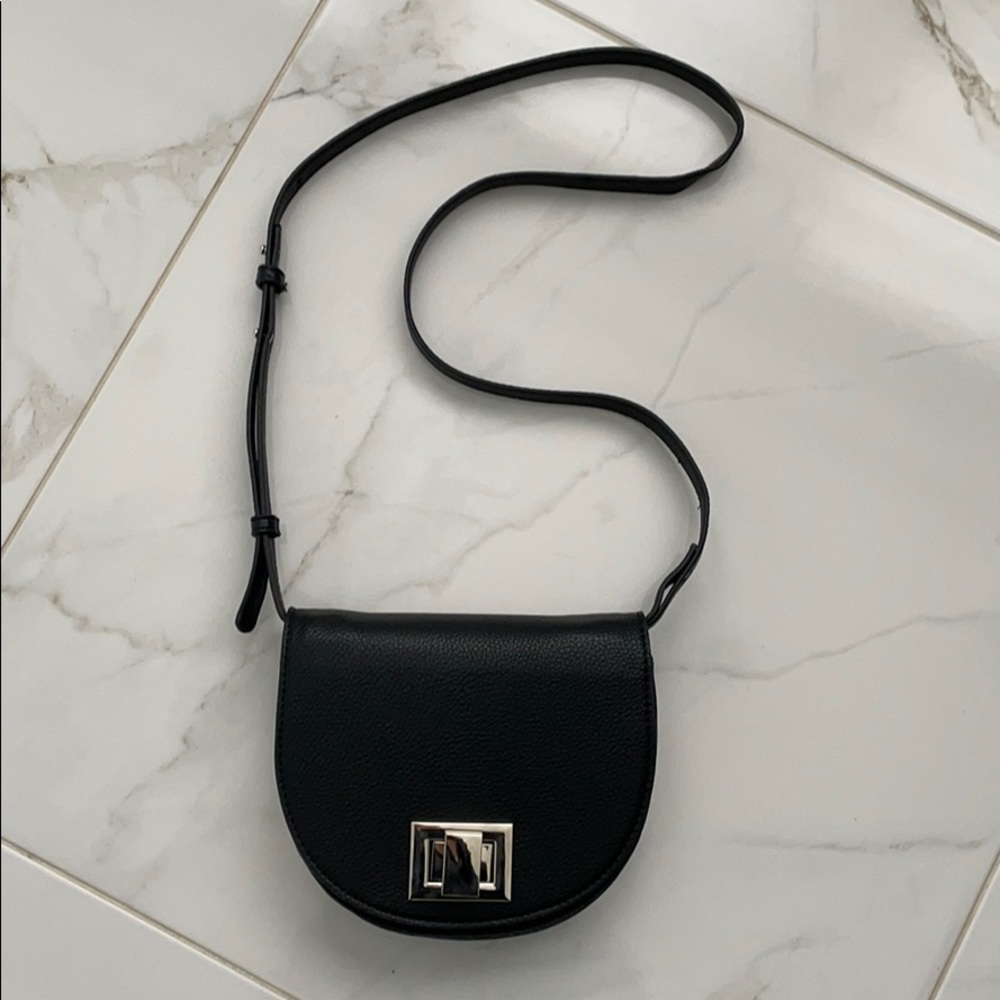 Steve Madden Bluna Crossbody black and white